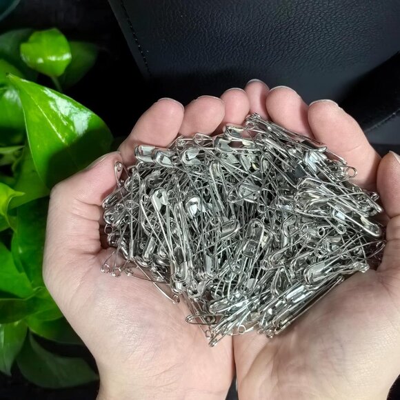 Safety Pins, 600PCS-1.5Inch Small Safety Pins, Rust-Resistant Nickel Plated Stee - Picture 4 of 6